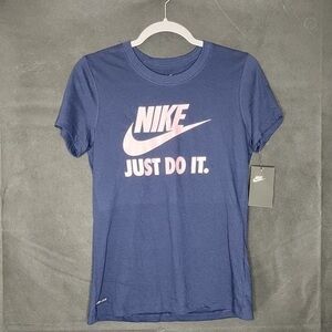 Nike “Just Do It” Branded Short Sleeve T-shirt womens size Small Navy & pink